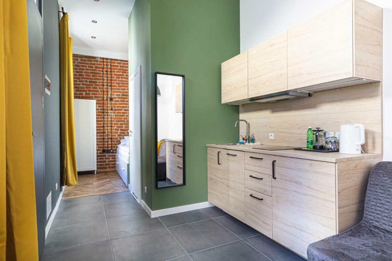 Studio Apartment