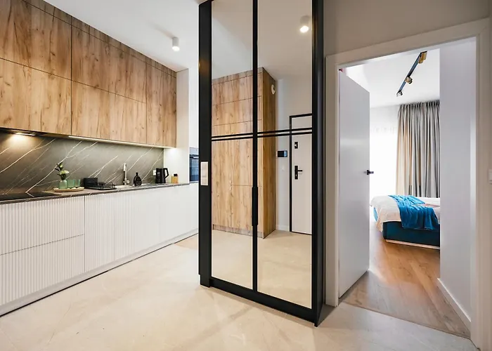 Golden Dreams Luxury Apartments 21
